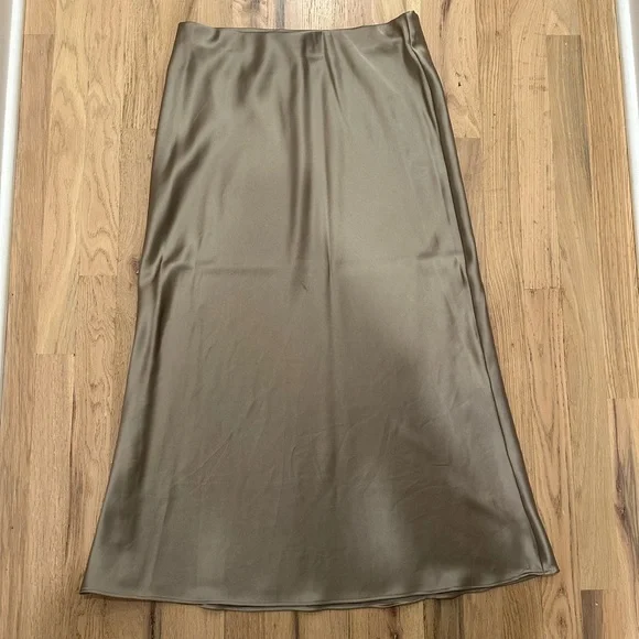 Zara Satin Midi Skirt - Picture 4 of 6